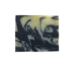 The Black Patchouli, au charbon végétal activé et un parfum boisé